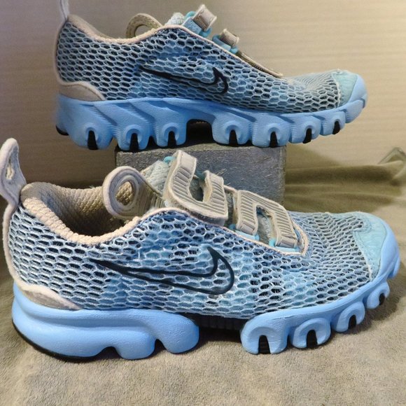 blue nike mesh shoes